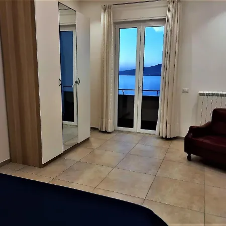 Tulliole Apartment